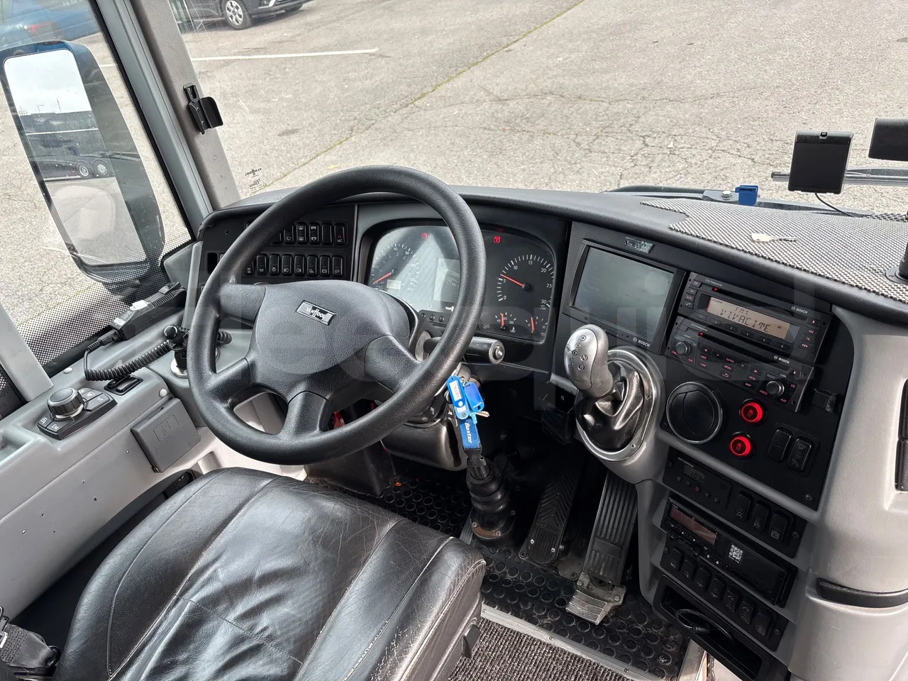 Van Hool Astromega TDX27 - EUR6 - 375kW - 14.105m - buttons panels on