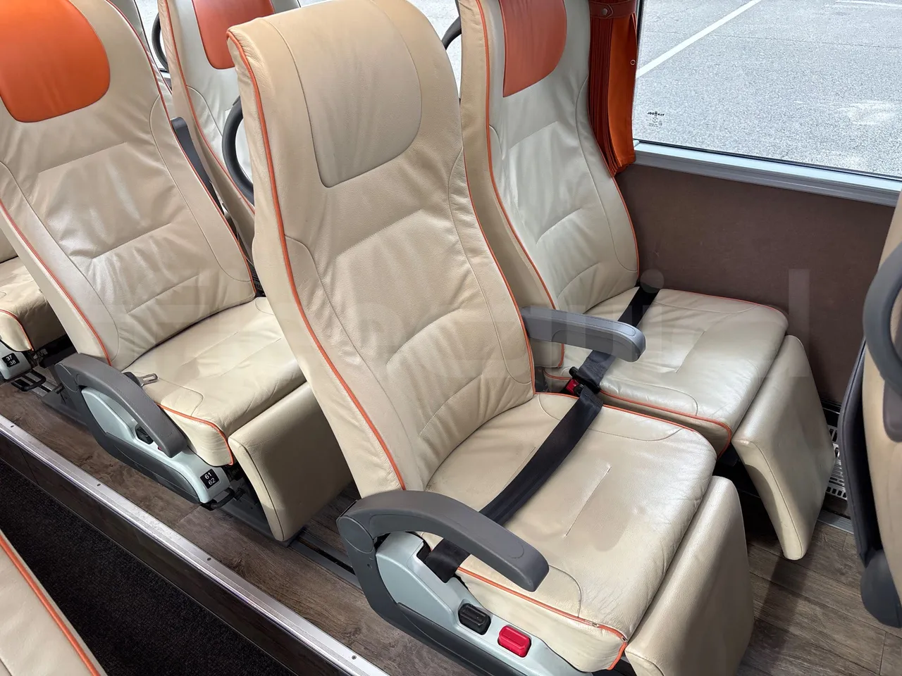 Van Hool Astromega TDX27 - EUR6 - 375kW - 14.105m - central seat safety belt