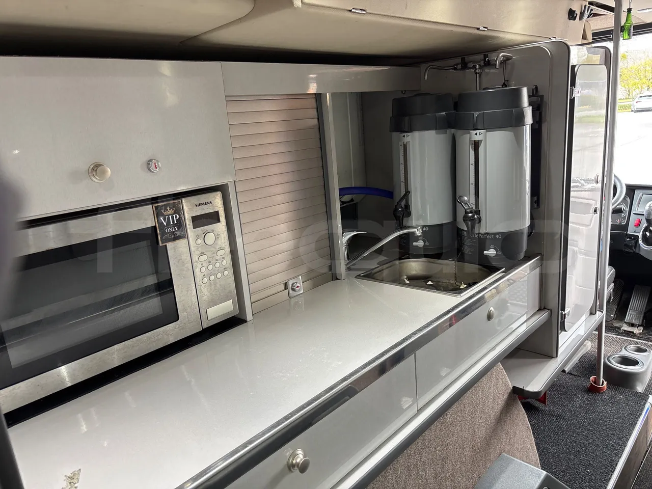 Van Hool Astromega TDX27 - EUR6 - 375kW - 14.105m - coffee machine accessories