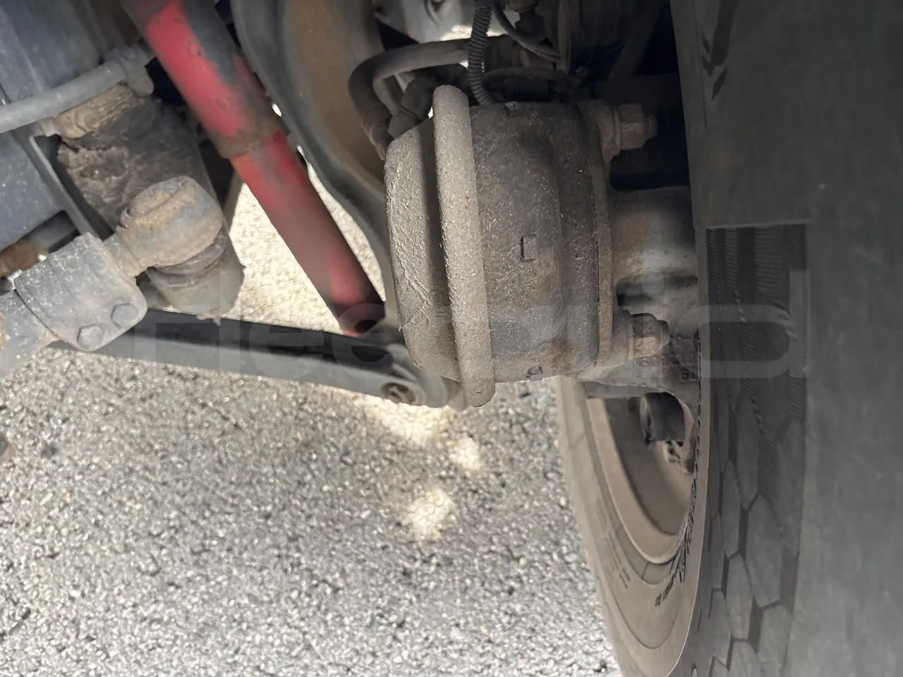 Van Hool Astromega TDX27 - EUR6 - 375kW - 14.105m - front brake calipers left