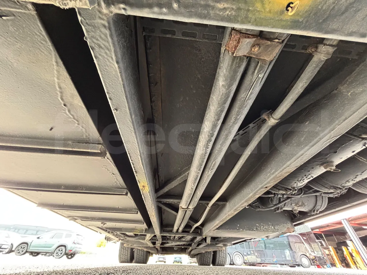 Van Hool Astromega TDX27 - EUR6 - 375kW - 14.105m - central undercarriage photo