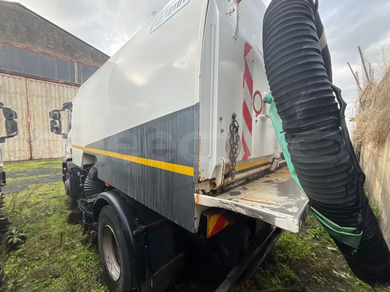 Iveco Faun Viatek 160/150 E4 SK600 - Euro5- 160kW - 6.917mt - 3/4 left rear side