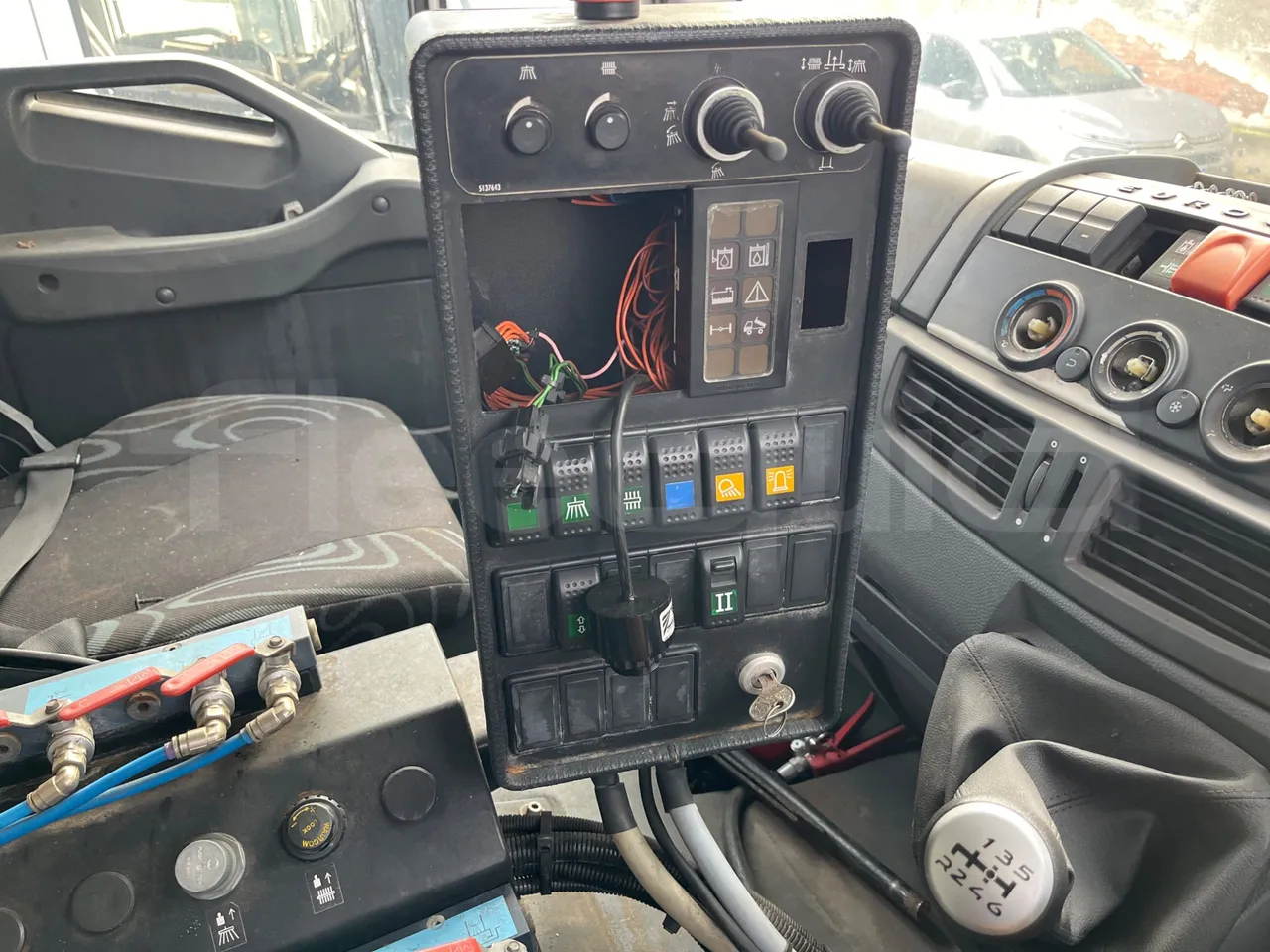 Iveco Faun Viatek 160/150 E4 SK600 - Euro5- 160kW - 6.917mt - radio accessories photo