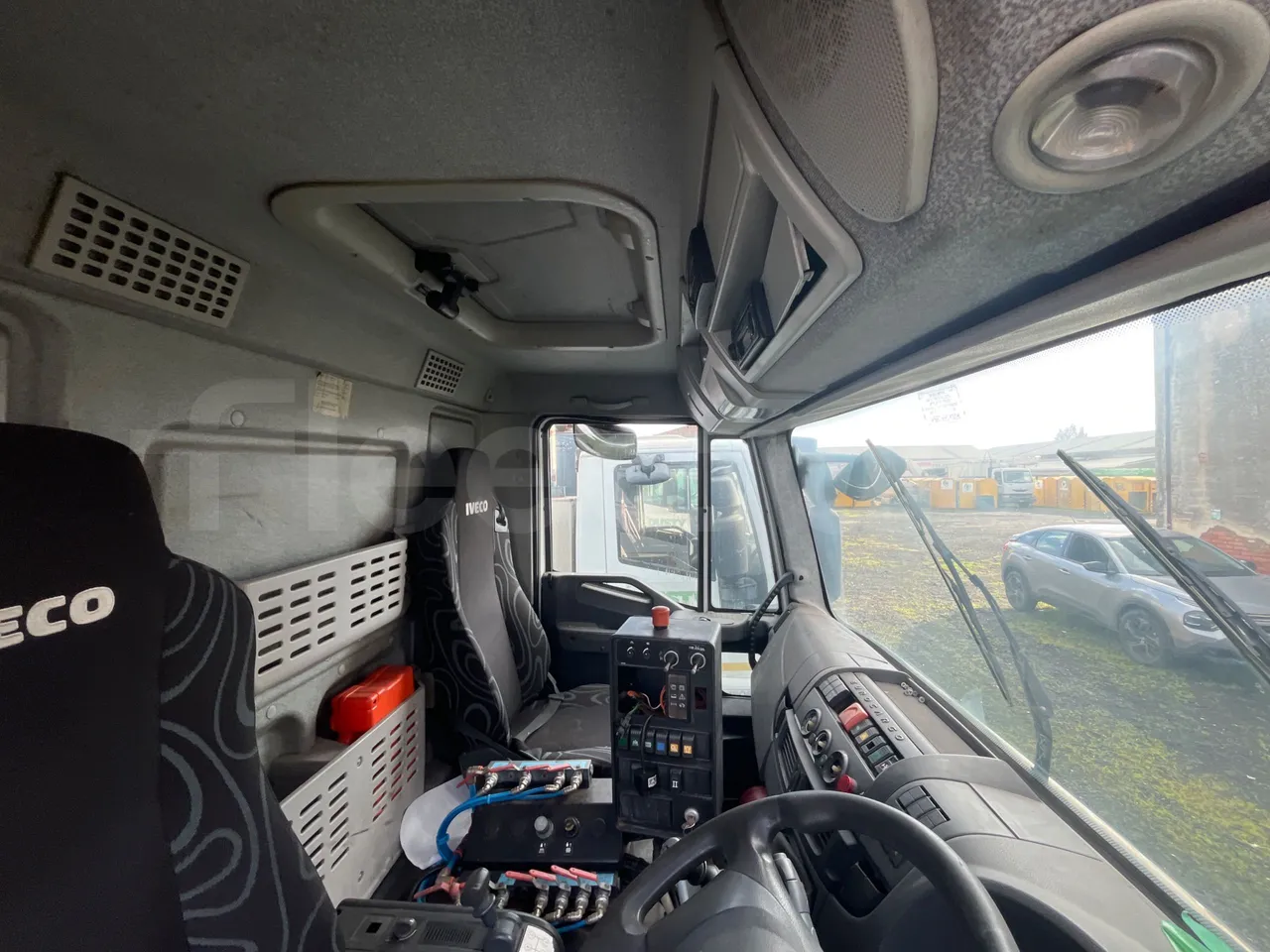 Iveco Faun Viatek 160/150 E4 SK600 - Euro5- 160kW - 6.917mt - reverse view middle aisle