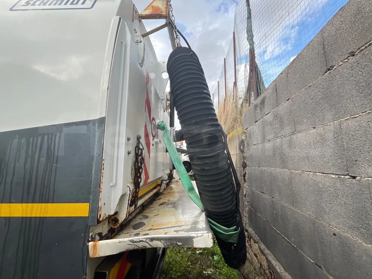 Iveco Faun Viatek 160/150 E4 SK600 - Euro5- 160kW - 6.917mt - rear hatch closed