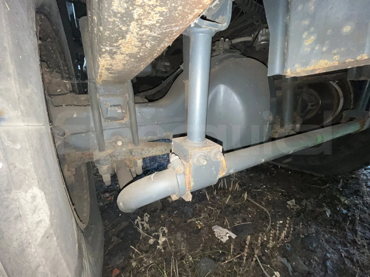 Iveco Faun Viatek 160/150 E4 SK600 - Euro5- 160kW - 6.917mt - axle 2 shock absorbers 1 right