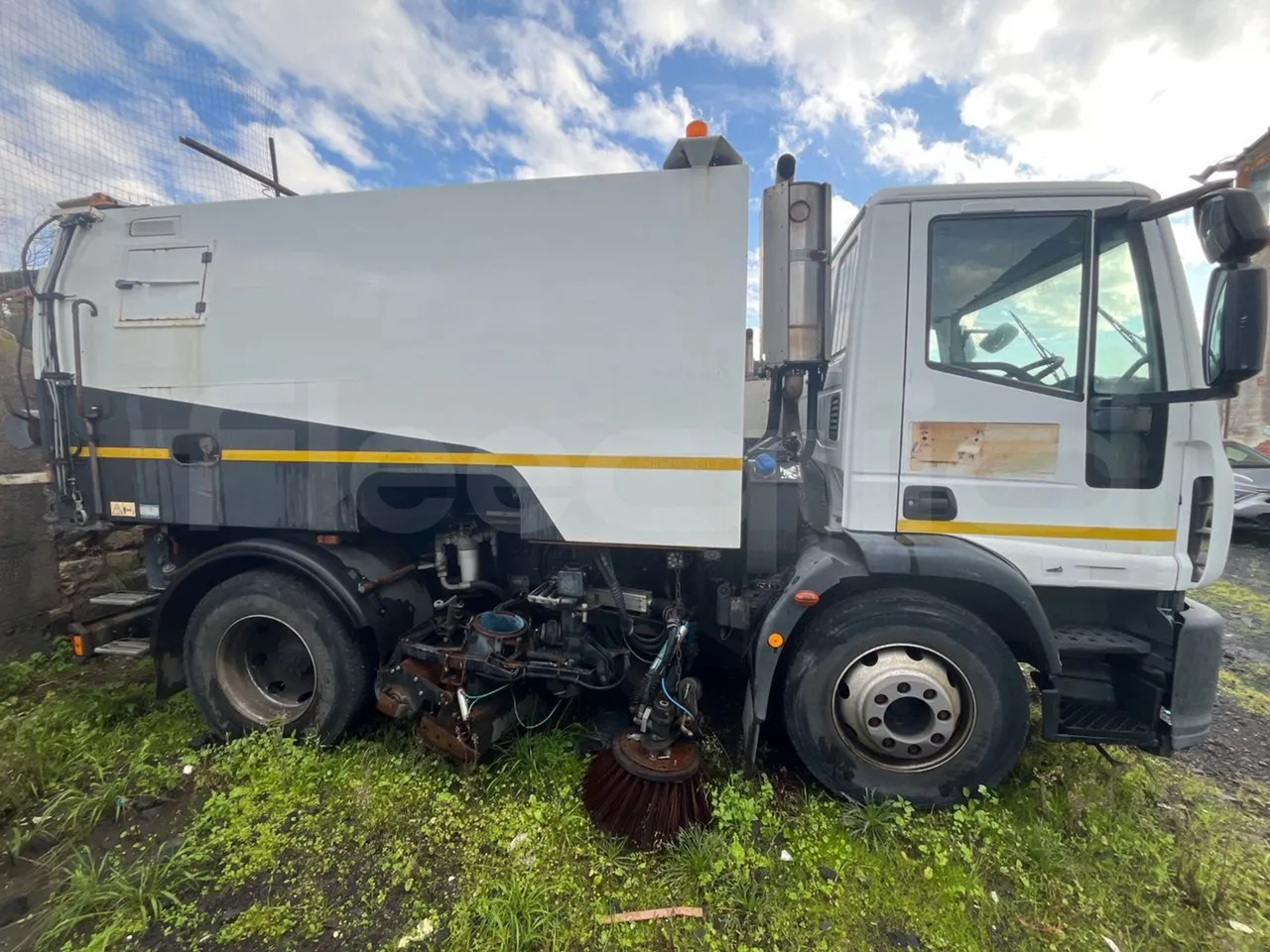 Iveco Faun Viatek 160/150 E4 SK600 - Euro5- 160kW - 6.917mt - left side photo