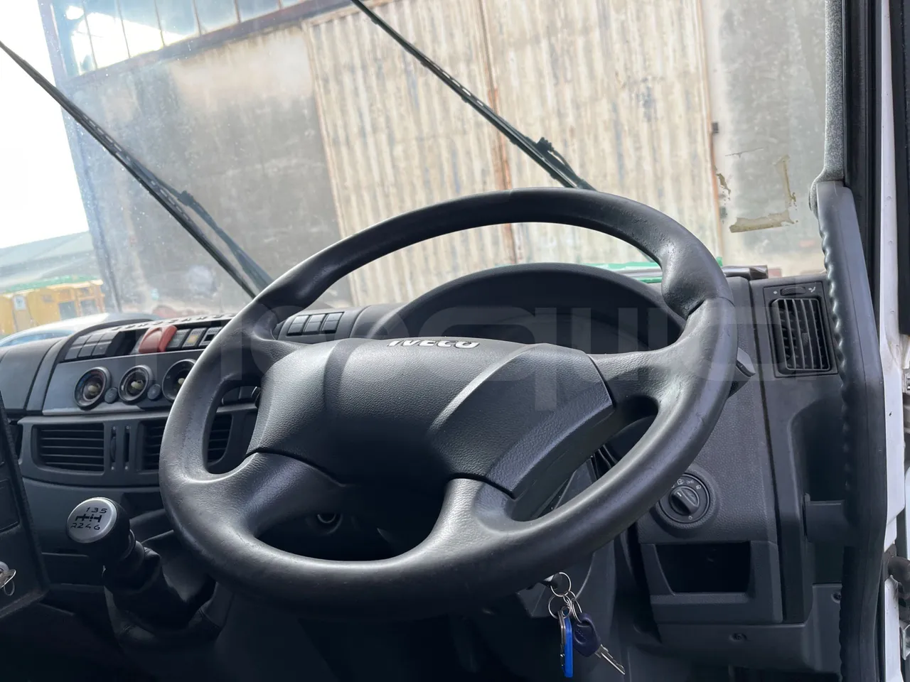 Iveco Faun Viatek 160/150 E4 SK600 - Euro5- 160kW - 6.917mt - steering wheel photo