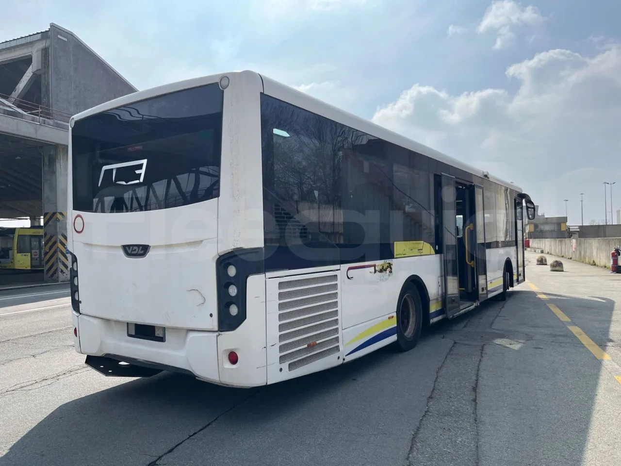 Vdl Citea SLE 120/310 - EUR6 - 228kW - 12.000m - 3/4 right rear doors closed