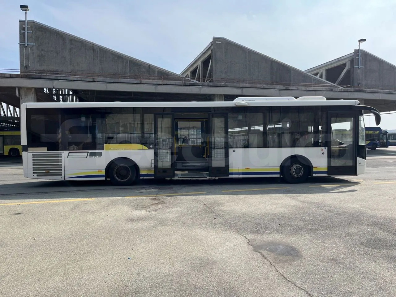 Vdl Citea SLE 120/310 - EUR6 - 228kW - 12.000m - right side doors closed