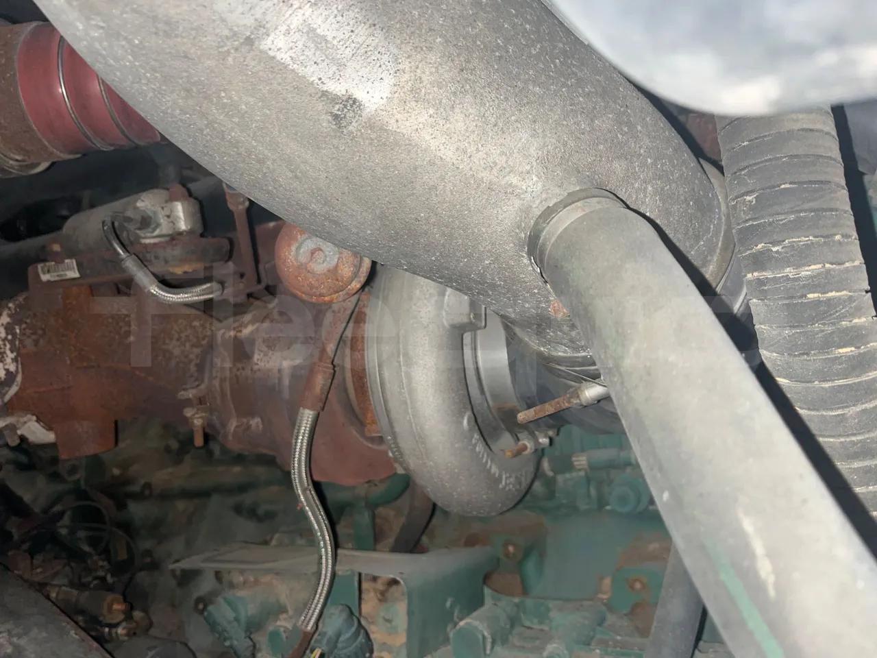 Volvo B13R 9700HD - Euro5 - 345kW - 14.980mt - engine plate photo