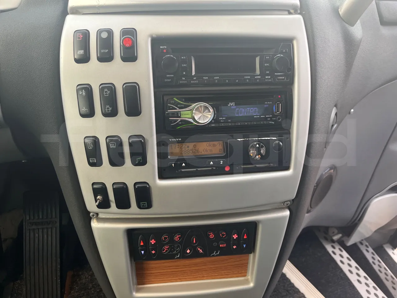 Volvo B13R 9700HD - Euro5 - 345kW - 14.980mt - radio accessories photo