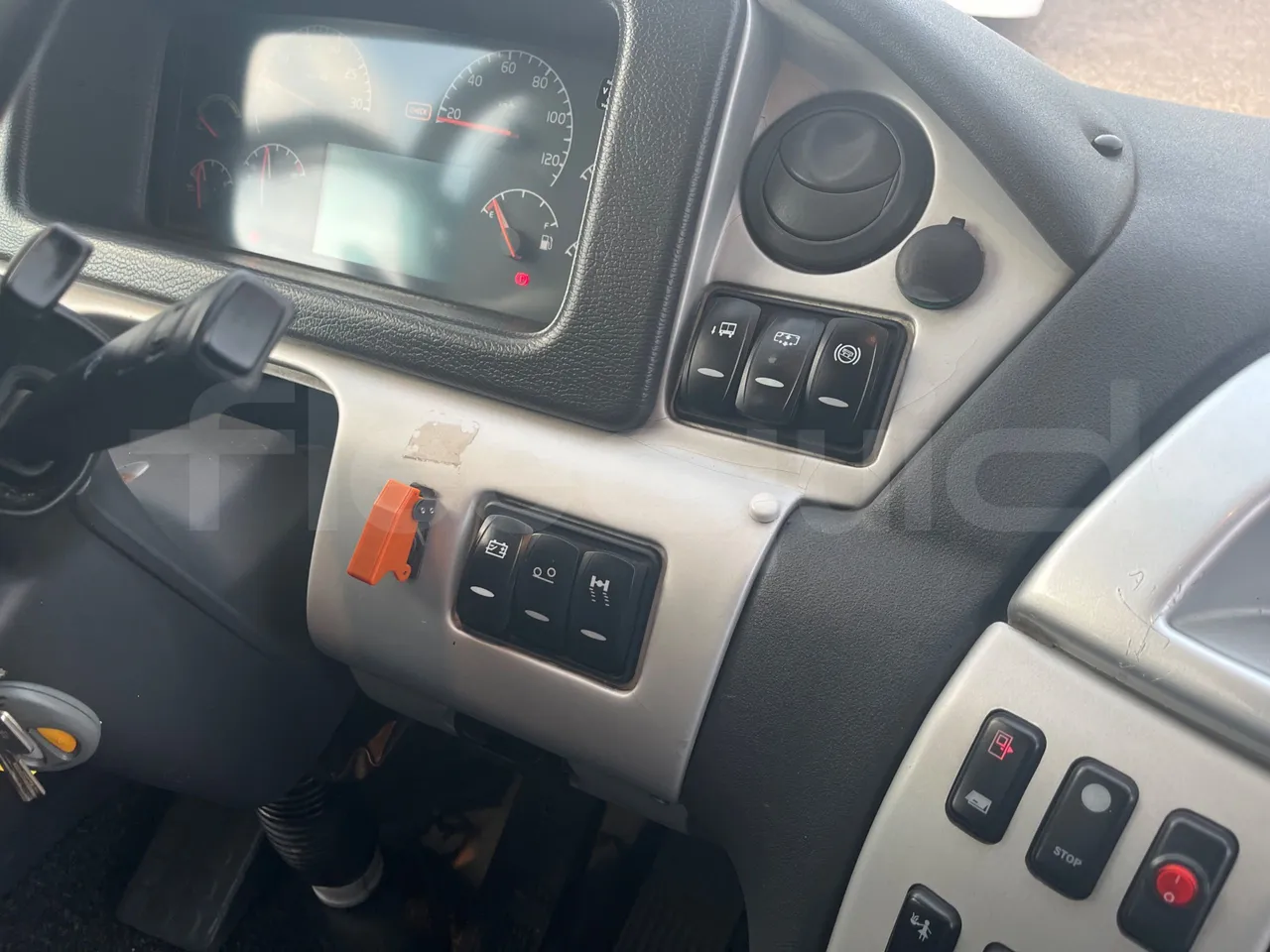 Volvo B13R 9700HD - Euro5 - 345kW - 14.980mt - onboard devices 1