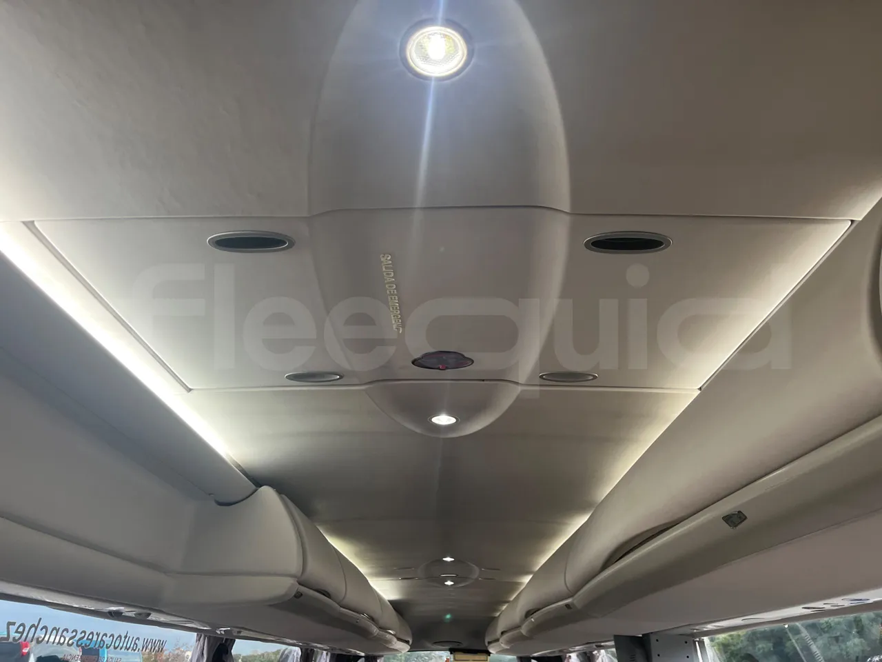 Volvo B13R 9700HD - Euro5 - 345kW - 14.980mt - roof hatch 1