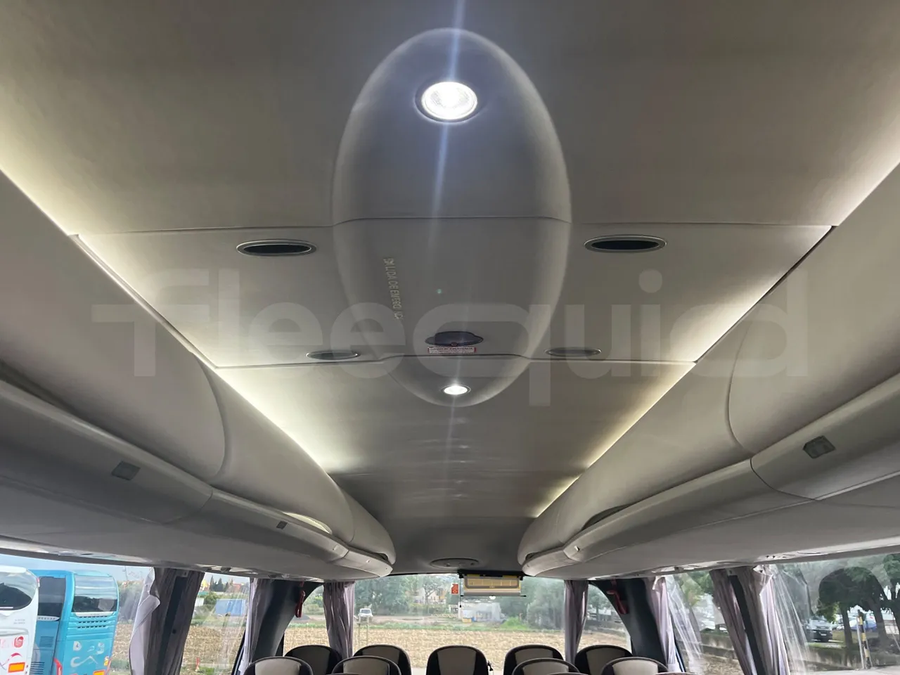 Volvo B13R 9700HD - Euro5 - 345kW - 14.980mt - roof hatch 2