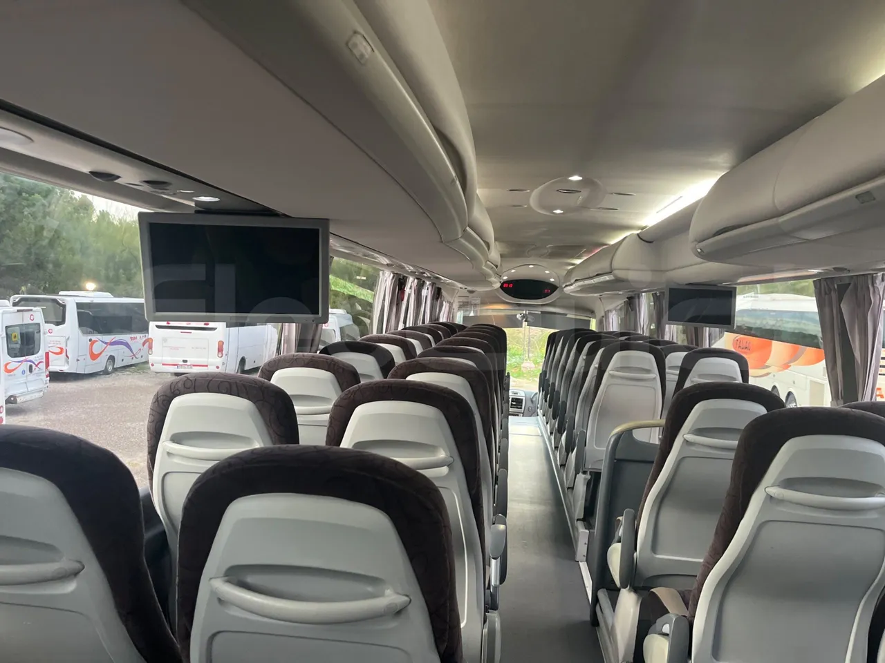 Volvo B13R 9700HD - Euro5 - 345kW - 14.980mt - monitor detail photo