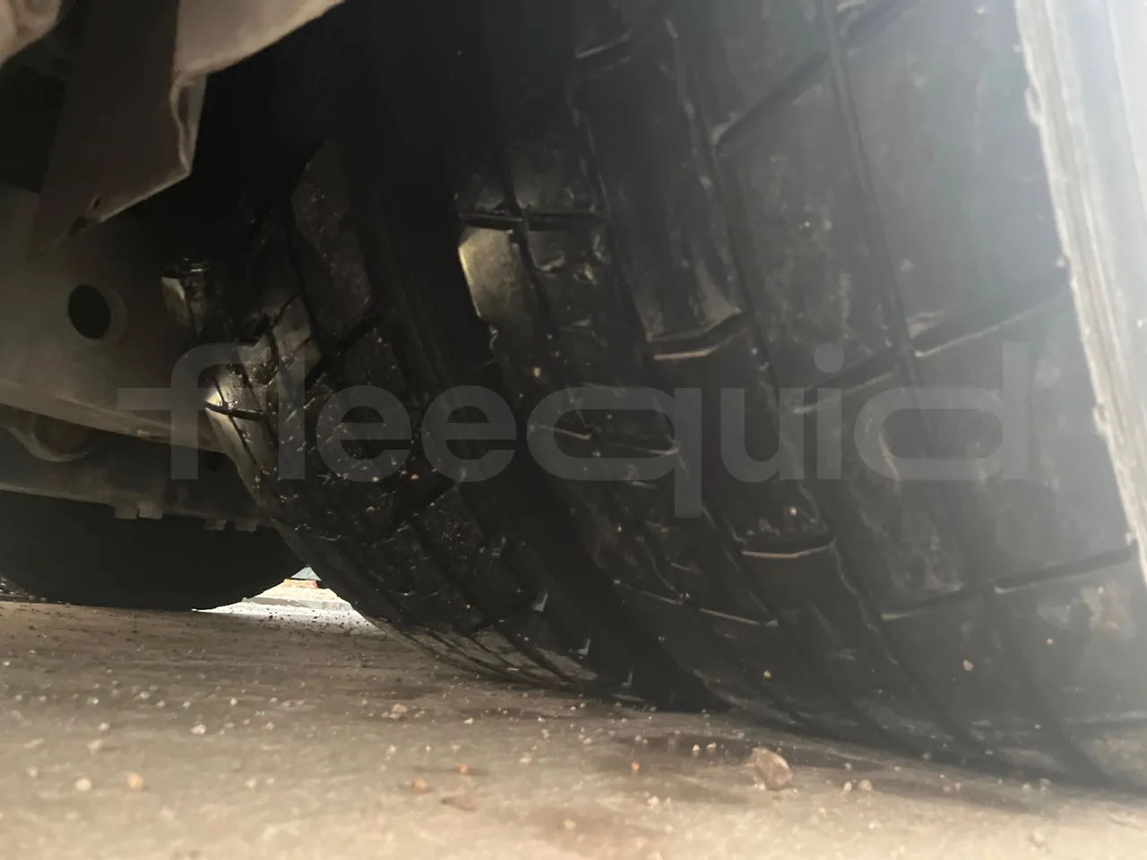 Volvo B13R 9700HD - Euro5 - 345kW - 14.980mt - tread condition second axle tires left
