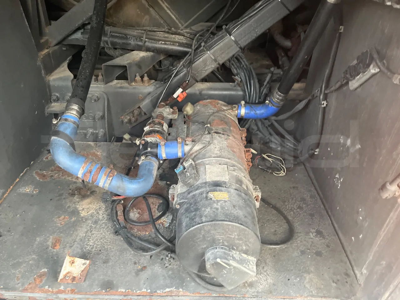 Volvo B13R 9700HD - Euro5 - 345kW - 14.980mt - preheater webasto photo