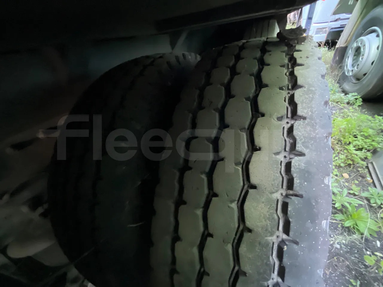 Iveco Magirus A260S/80 COMES - Euro3 - 218kW - 9.310mt - tread condition front tires left