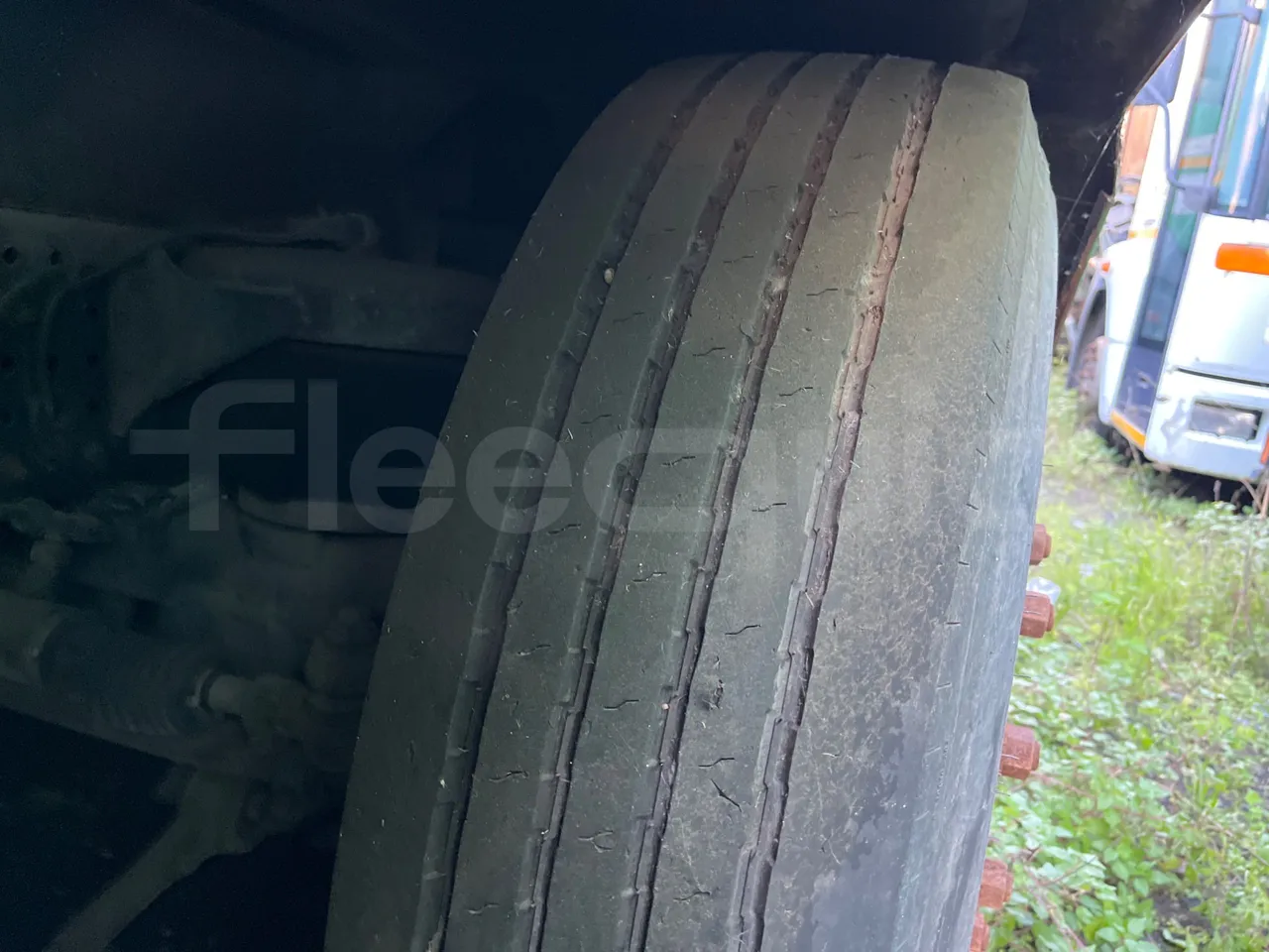 Iveco Magirus A260S/80 COMES - Euro3 - 218kW - 9.310mt - tread condition second axle tires right