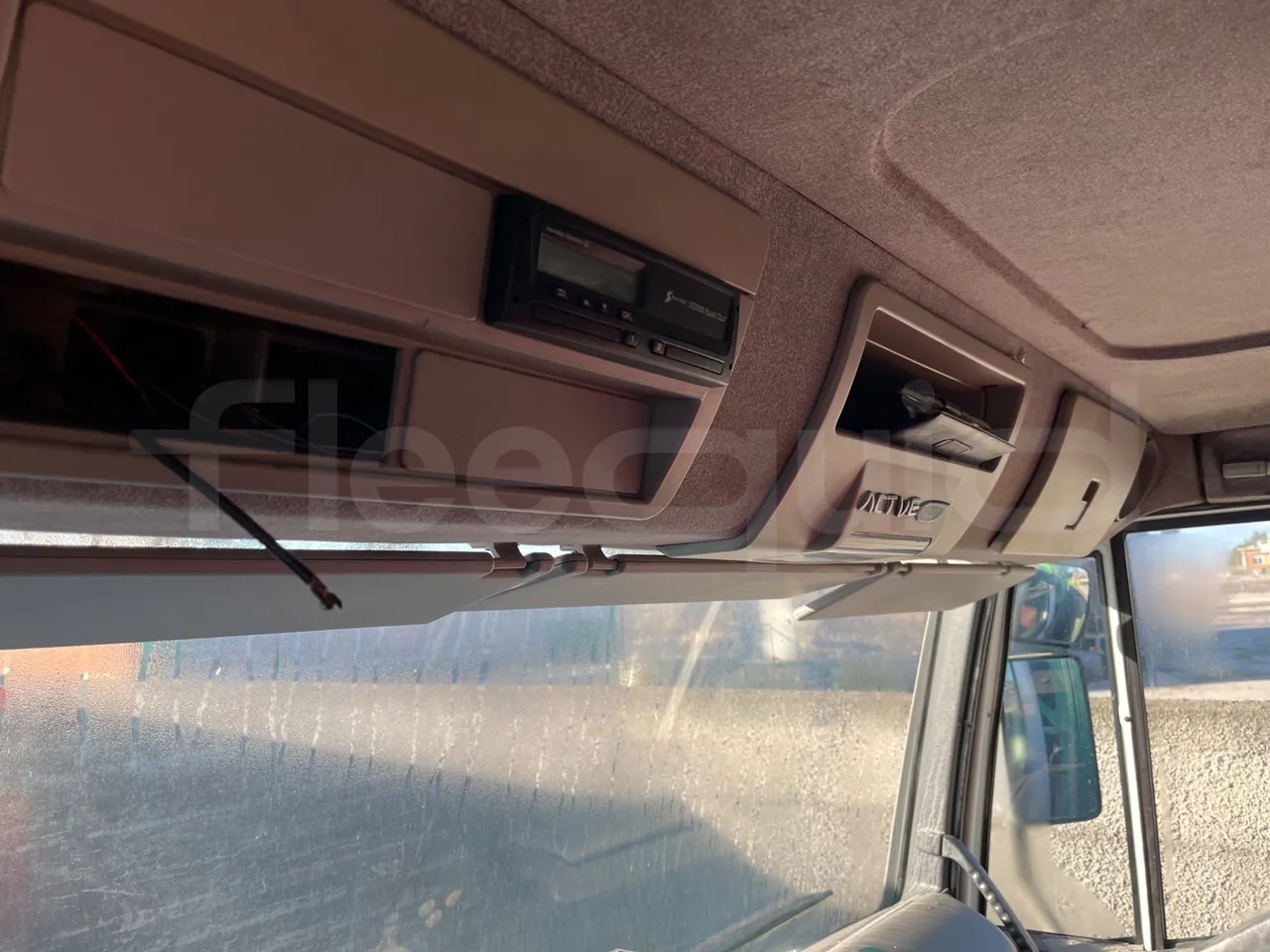 Iveco Magirus A260S/80 COMES - Euro3 - 218kW - 9.310mt - overhead compartments photo