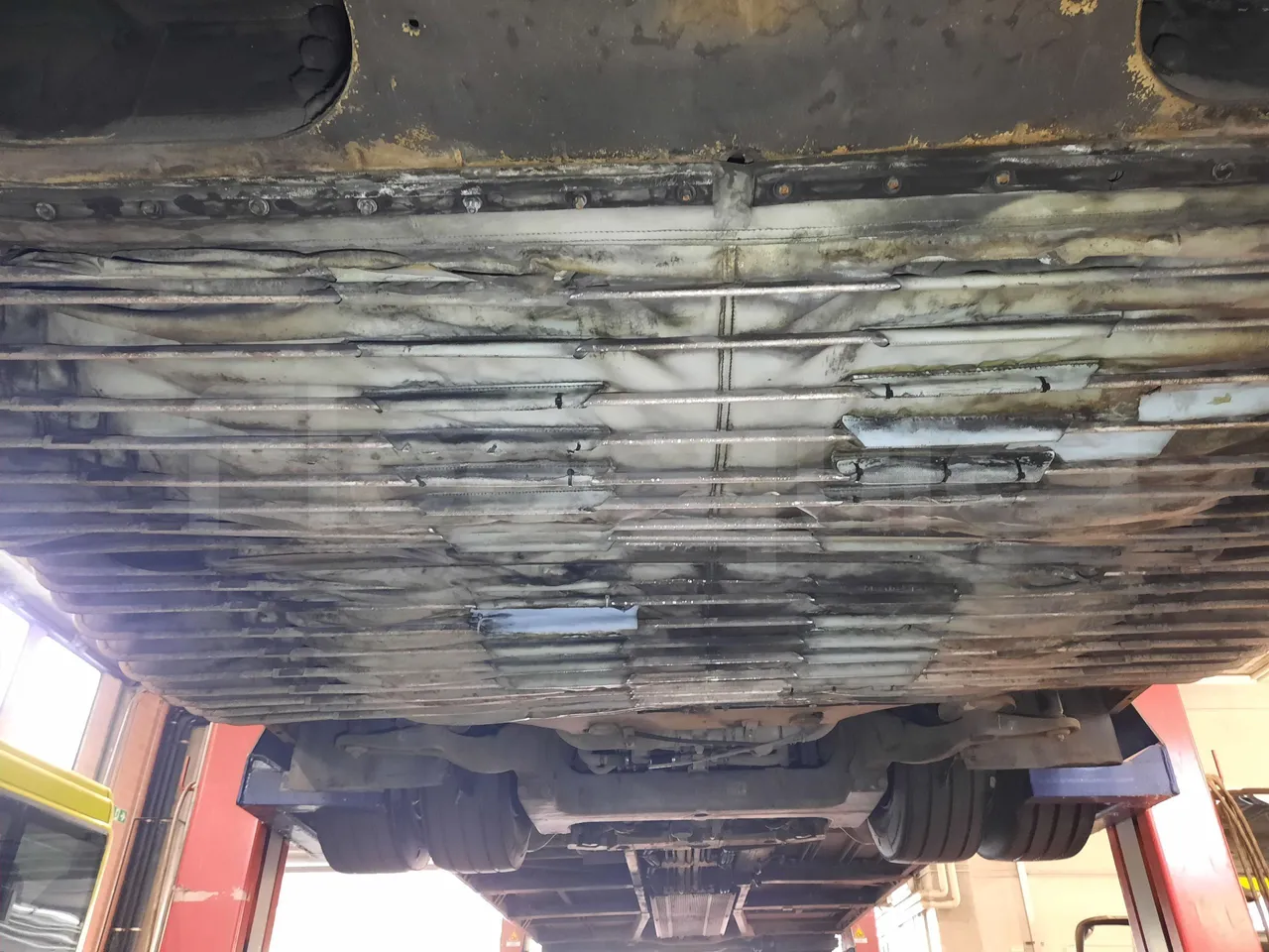 Mercedes-Benz O 530 G- 3P - Euro5 - 260kW - 17.940mt - bellows turntable (18m)