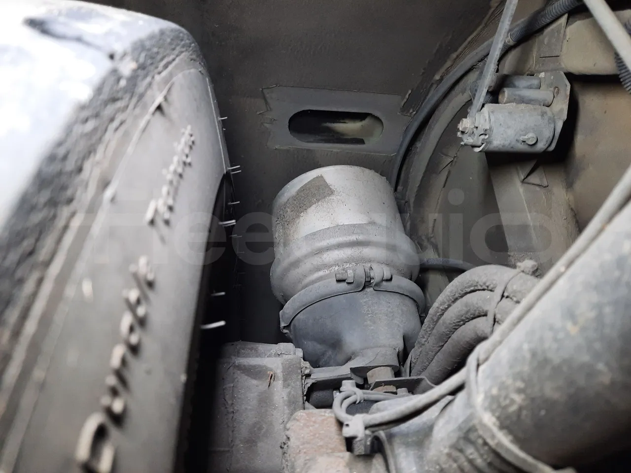 Mercedes-Benz O 530 G- 3P - Euro5 - 260kW - 17.940mt - axle 2 caliper brakes right