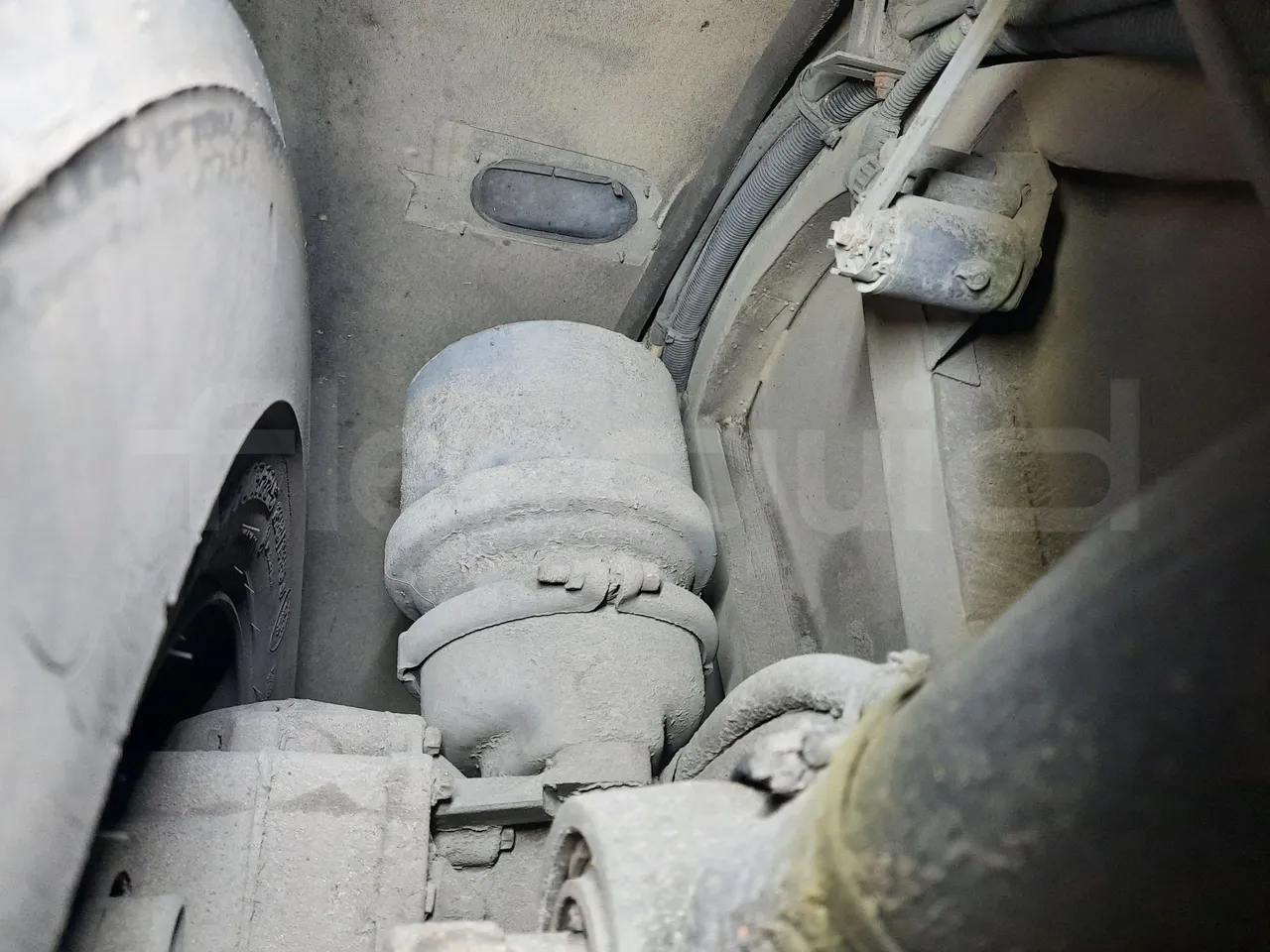 Mercedes-Benz O 530 G- 3P - Euro5 - 260kW - 17.940mt - axel 3 caliper brakes right