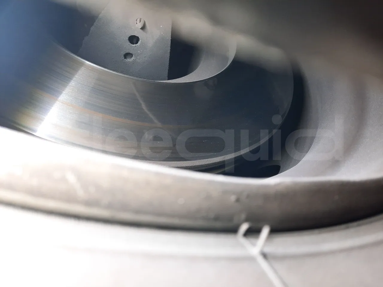 Mercedes-Benz O 530 G- 3P - Euro5 - 260kW - 17.940mt - axle 2 discs right