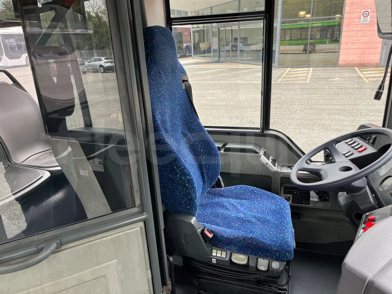 Mercedes-Benz O 530 G- 3P - Euro5 - 260kW - 17.940mt - driver's seat photo