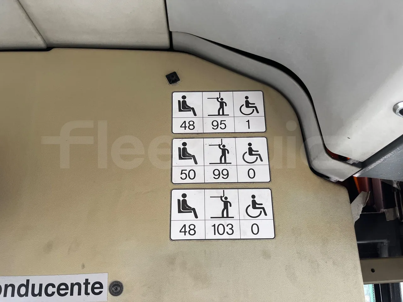 Mercedes-Benz O 530 G- 3P - Euro5 - 260kW - 17.940mt - seat plate photo