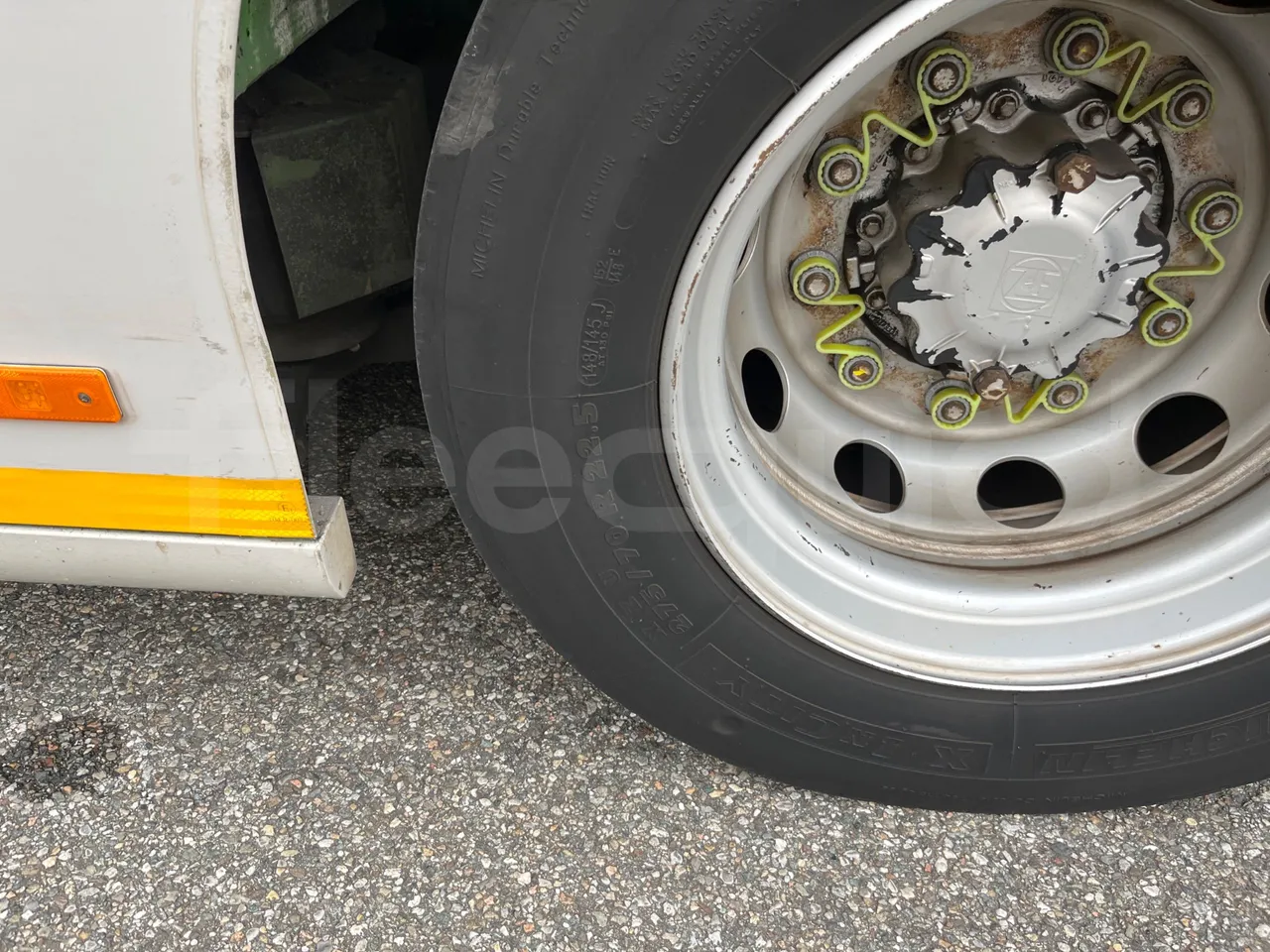 Mercedes-Benz O 530 G- 3P - Euro5 - 260kW - 17.940mt - rear left tire photo