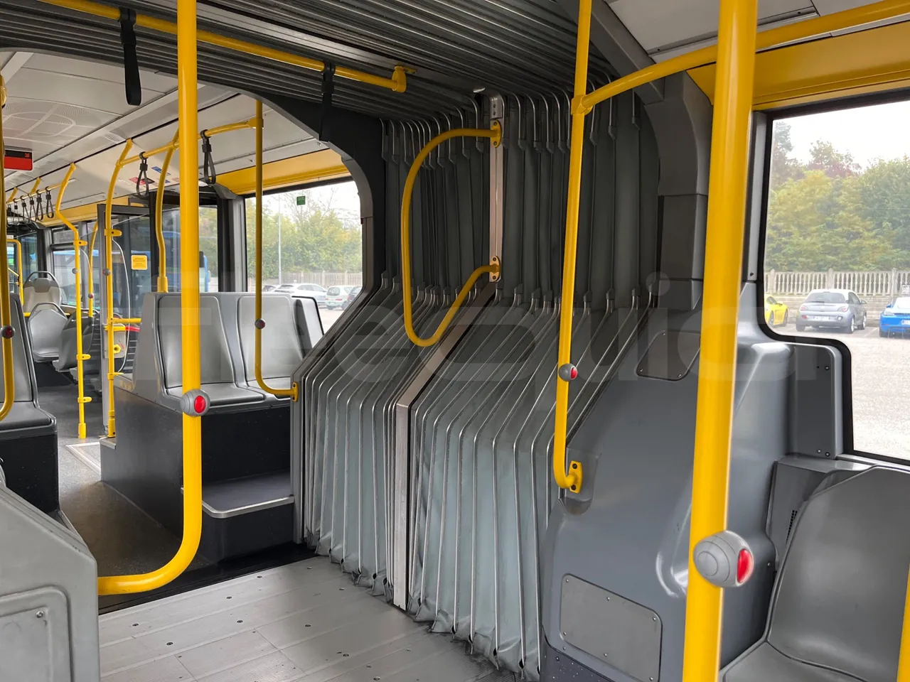 Mercedes-Benz O 530 G- 3P - Euro5 - 260kW - 17.940mt - turntable internal (18m)