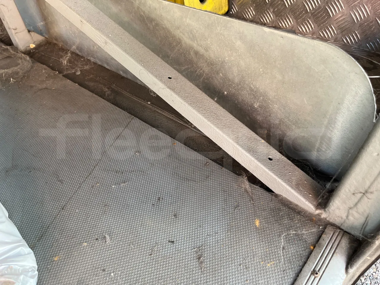 Mercedes-Benz Integro E5 4 - EUR5 - 220kW - 12.14m - under carpet photo