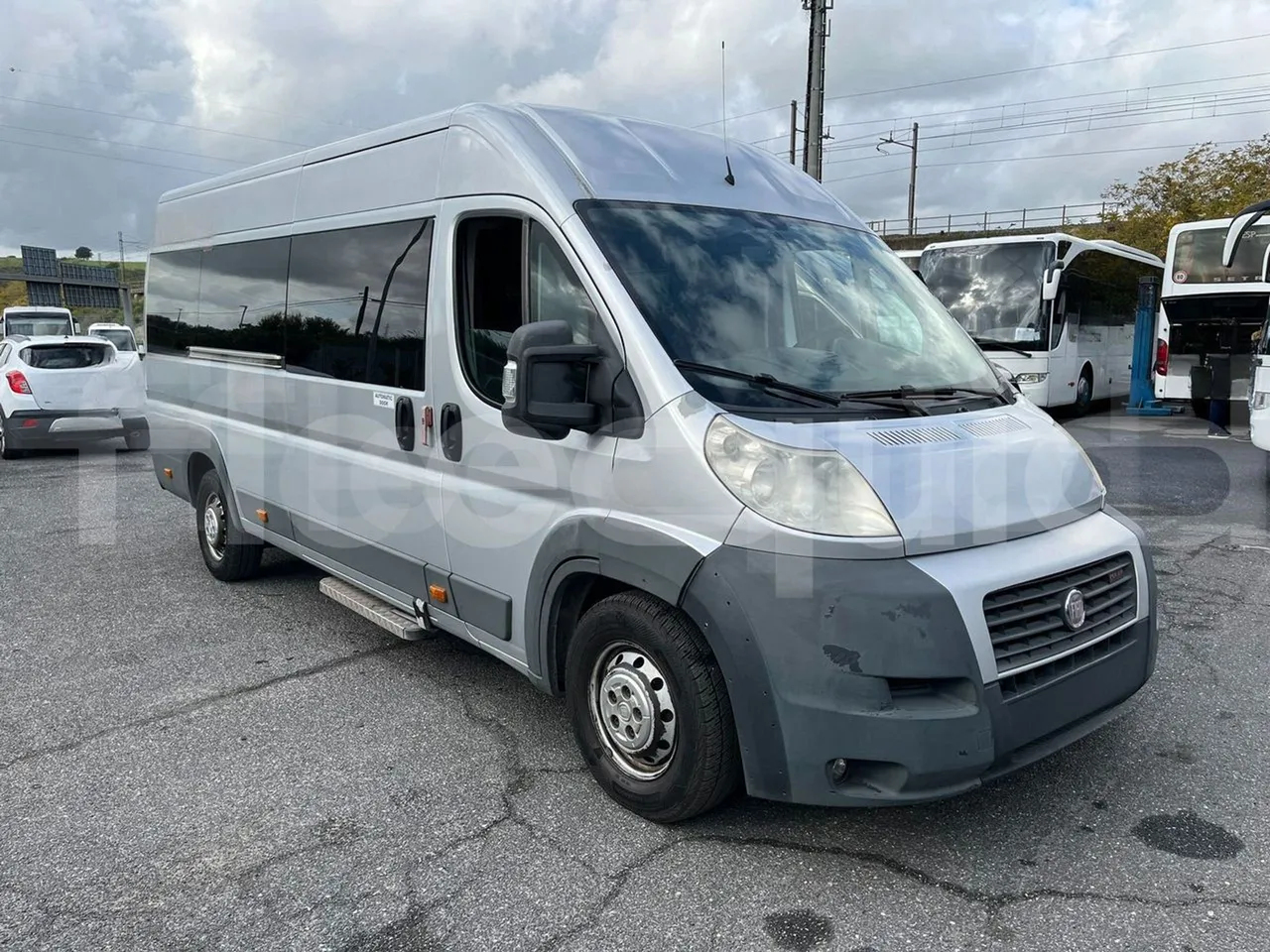 Fiat Ducato 250 EHMMC EZL - Euro5 - 115kW - 6.400mt - Base cover photo