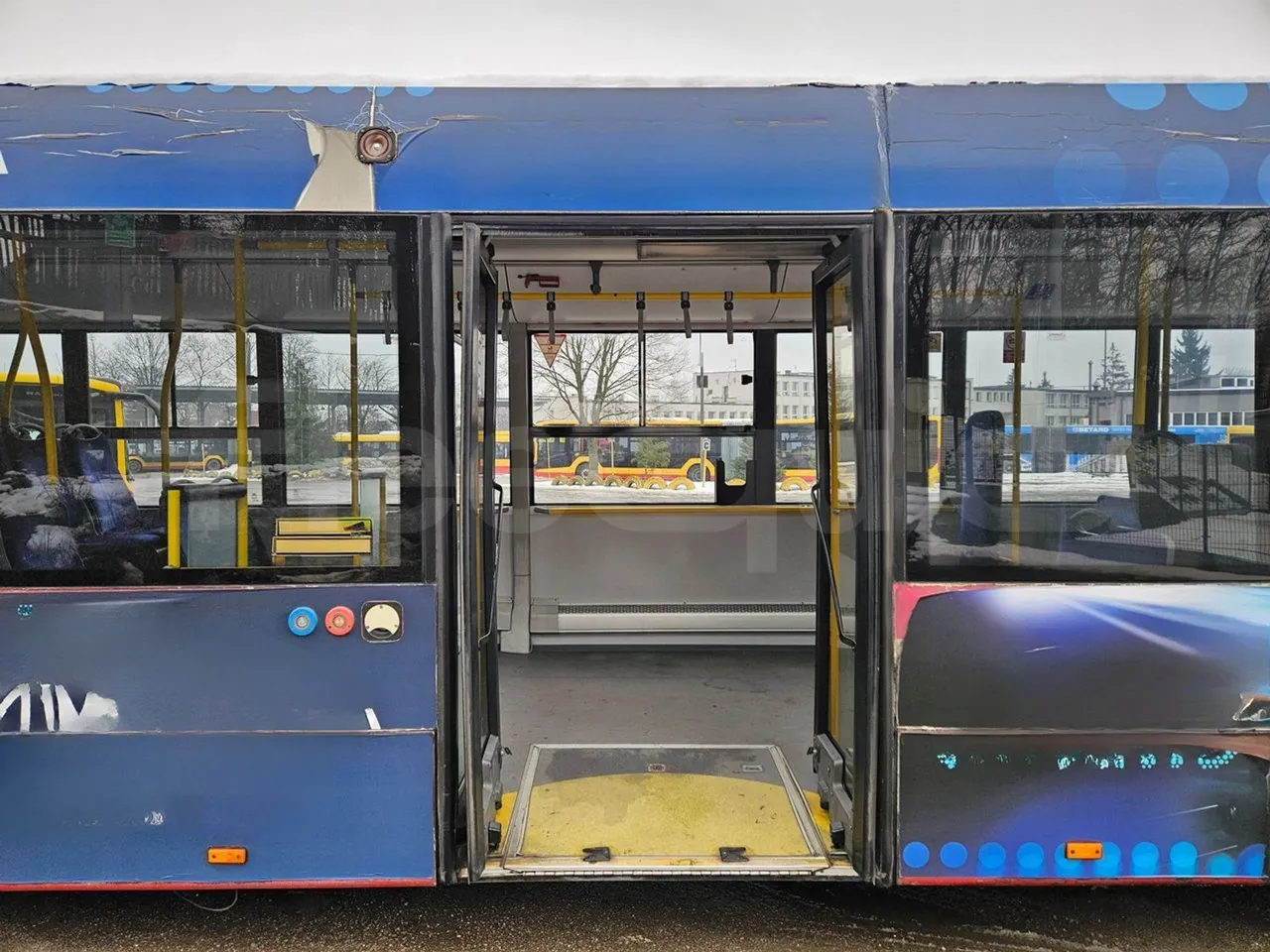 Solaris Urbino 18 - EUR4 - 231kW - 15m - front door 2 open