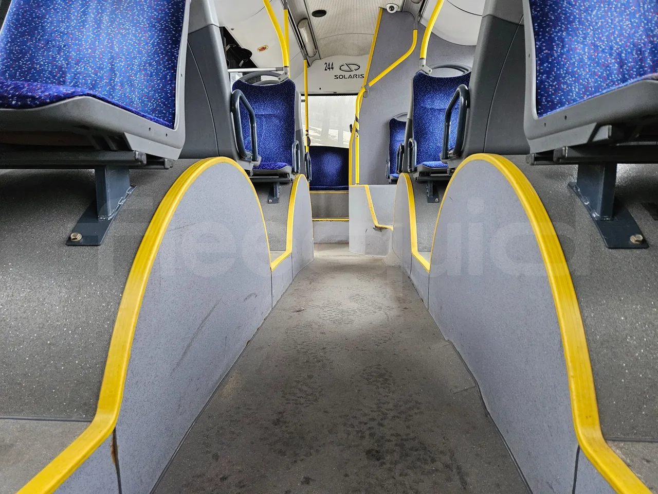 Solaris Urbino 18 - EUR4 - 231kW - 15m - seat brackets photo