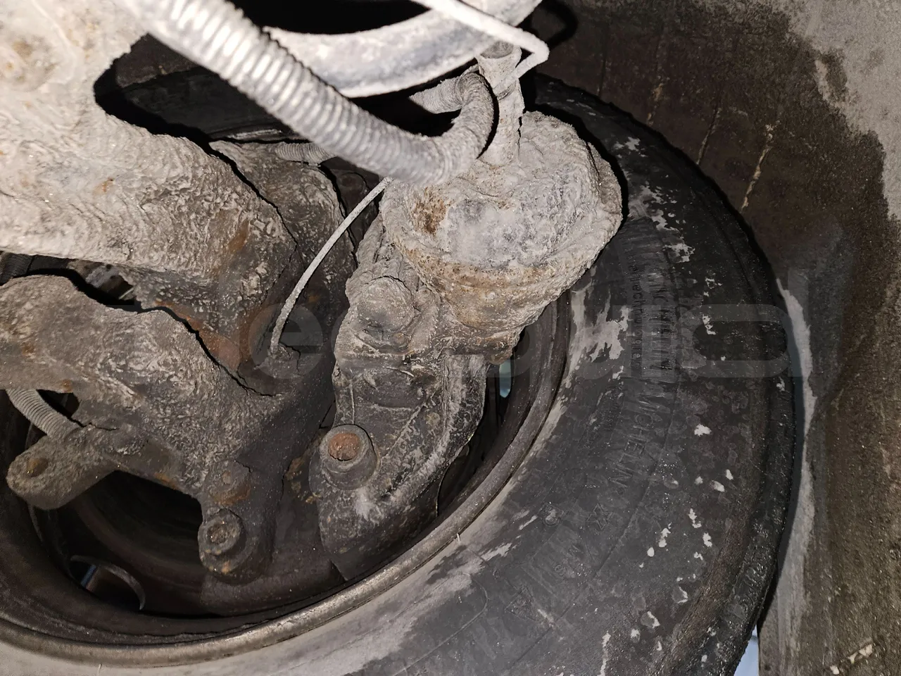 Solaris Urbino 18 - EUR4 - 231kW - 15m - axel 3 caliper brakes right