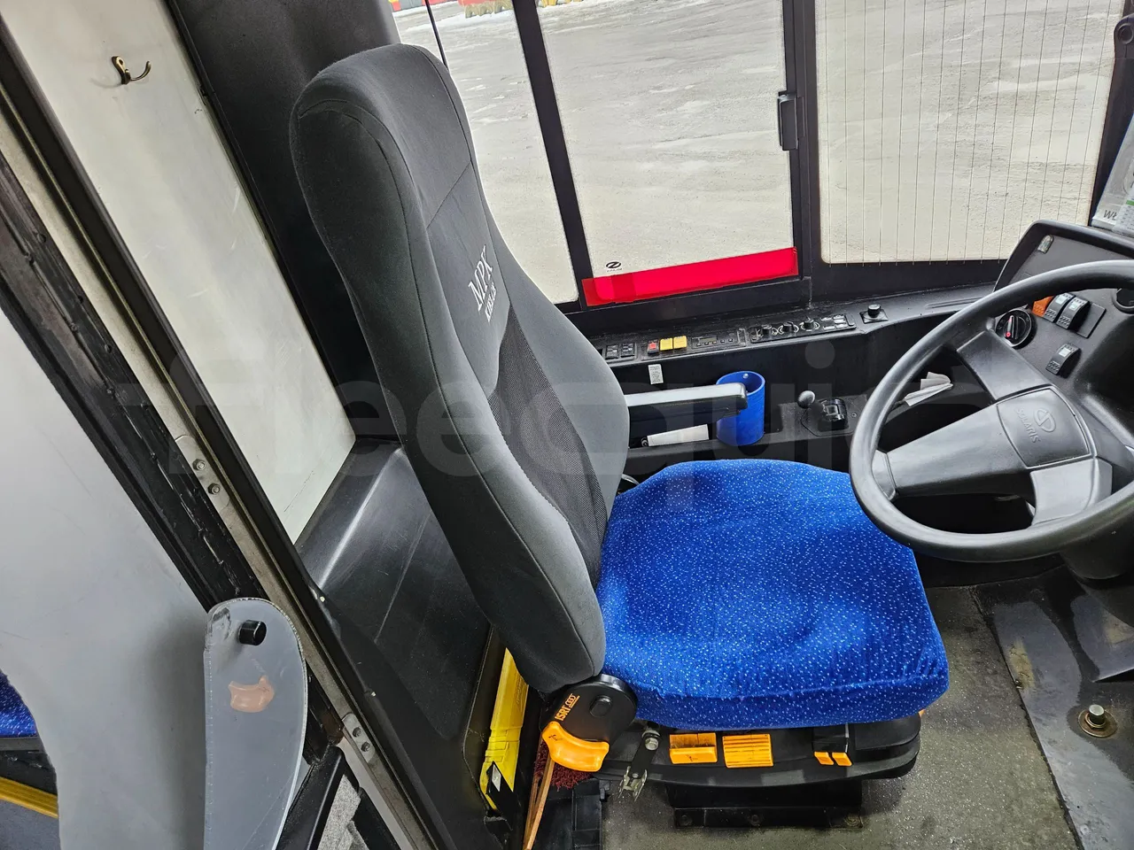 Solaris Urbino 18 - EUR4 - 231kW - 15m - driver's seat photo