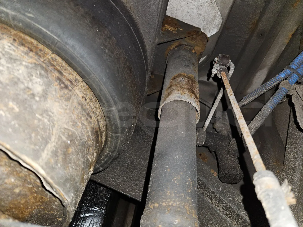 Solaris Urbino 18 - EUR4 - 231kW - 15m - axle 2 shock absorbers 1 left