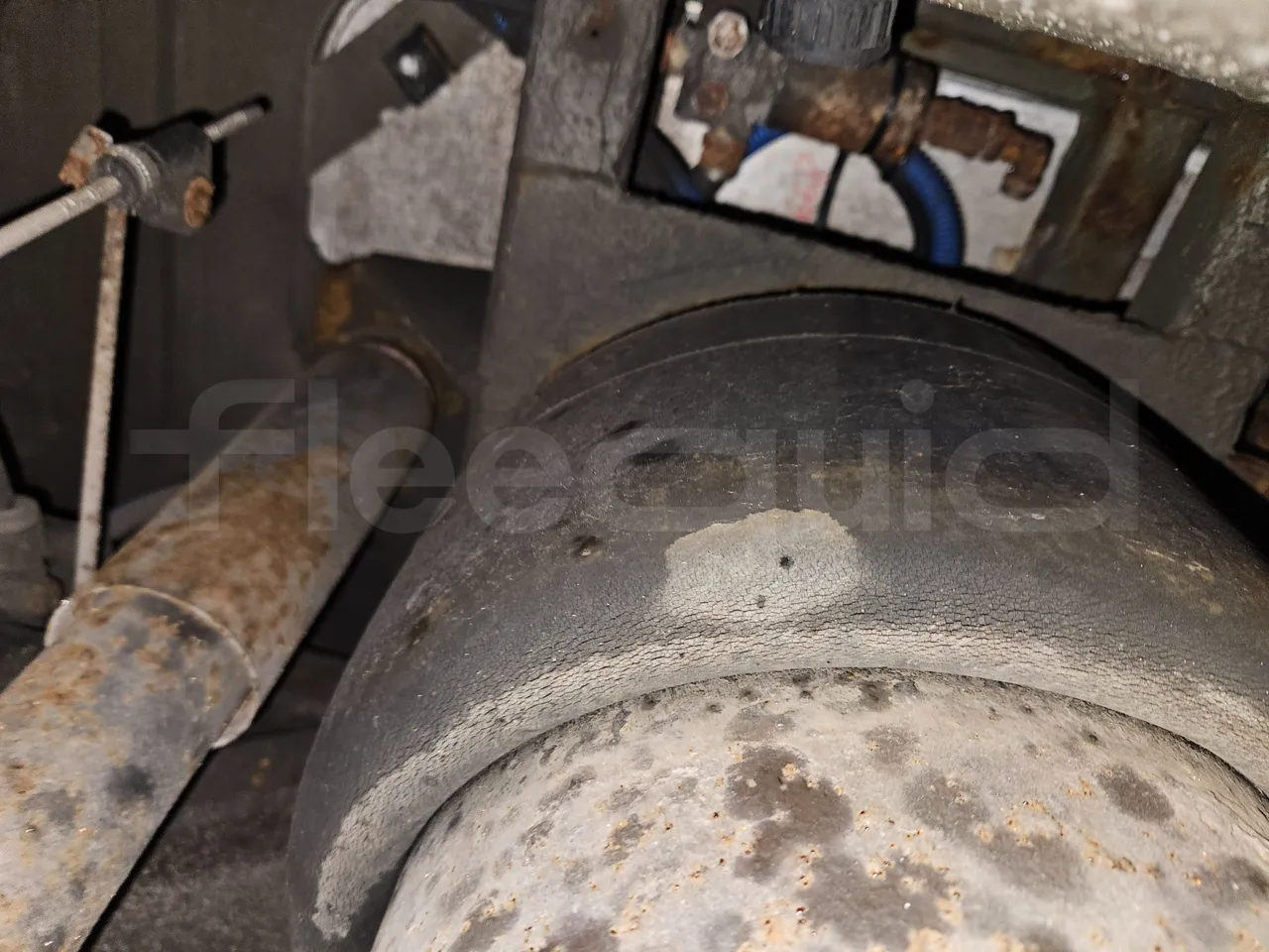 Solaris Urbino 18 - EUR4 - 231kW - 15m - axle 2 shock absorbers 1 right