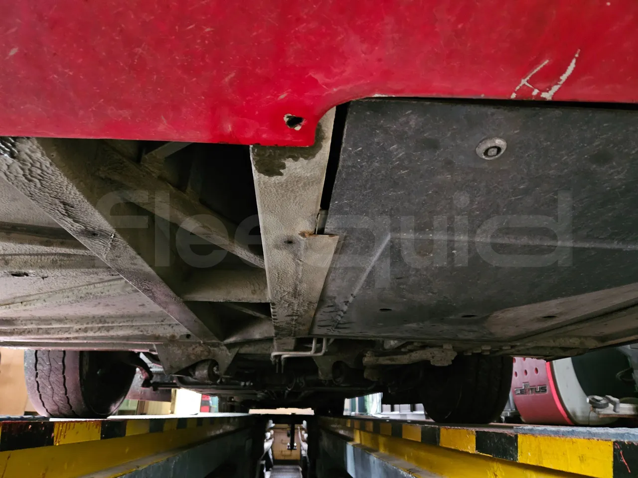 Solaris Urbino 18 - EUR4 - 231kW - 15m - front undercarriage from front