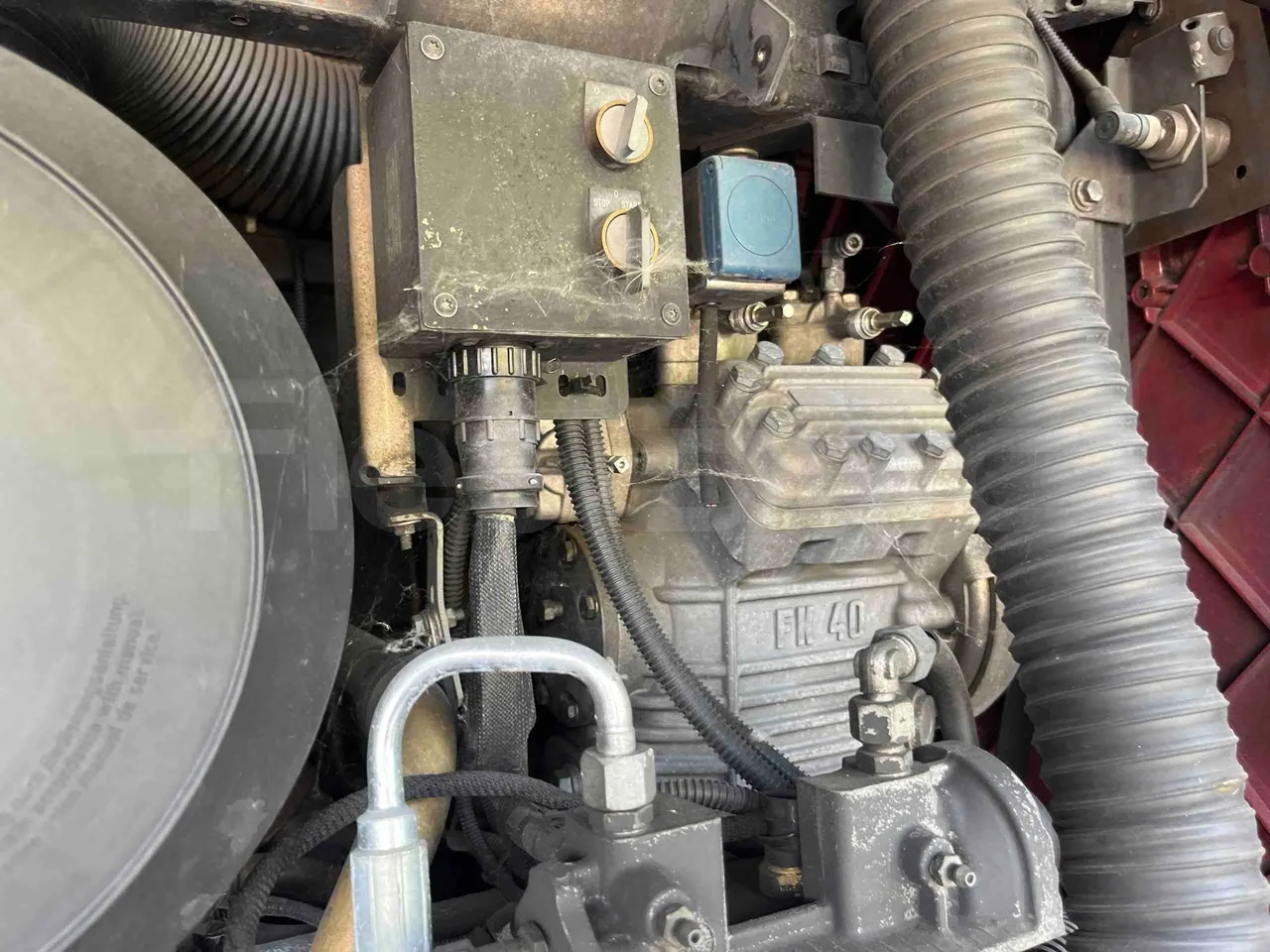 Iveco Citelis - air conditioning compressor