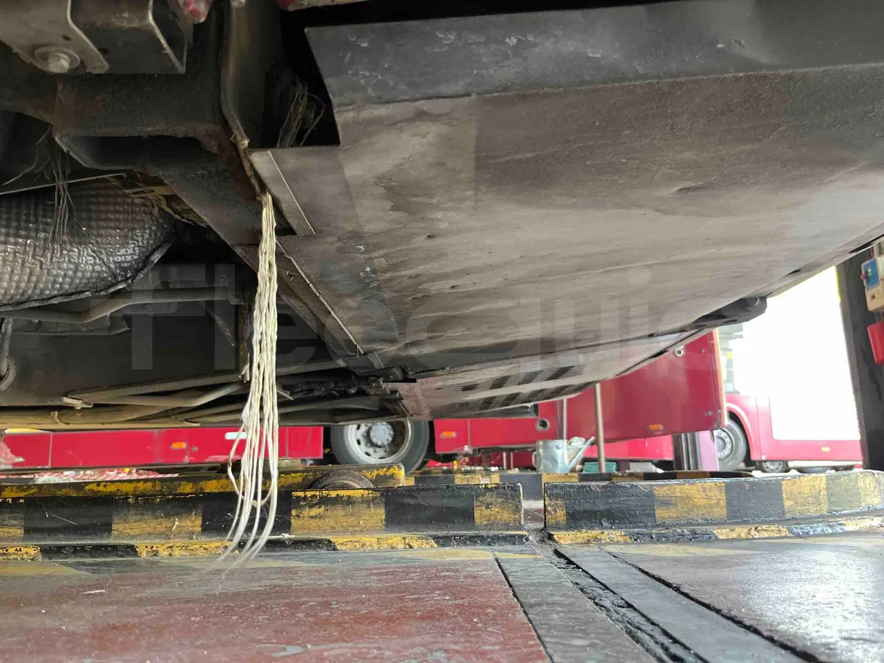 Iveco Citelis - engine without protection