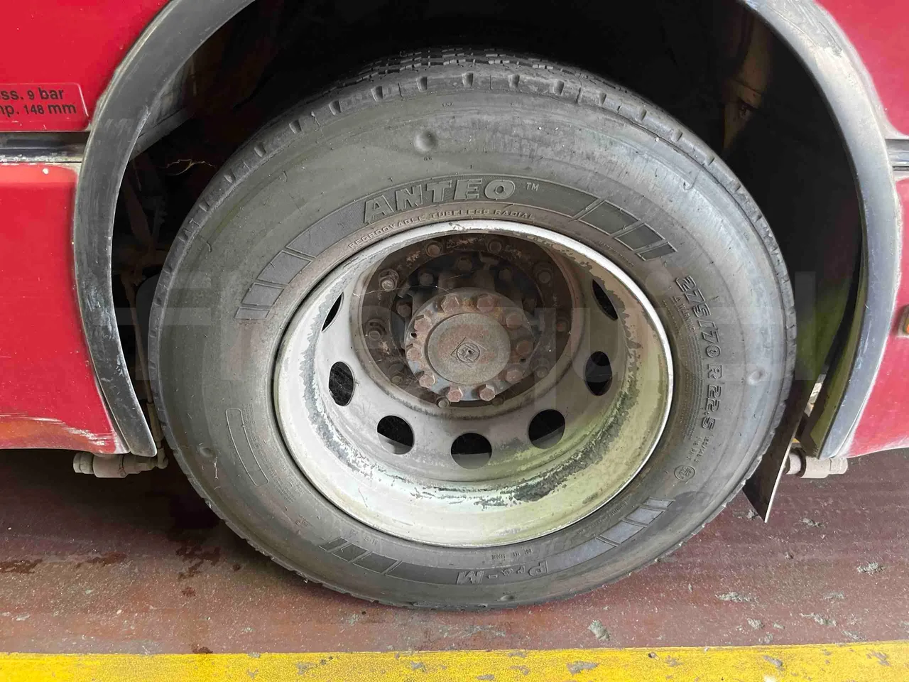 Iveco Citelis - Second Axle Left Side: Tyre Size