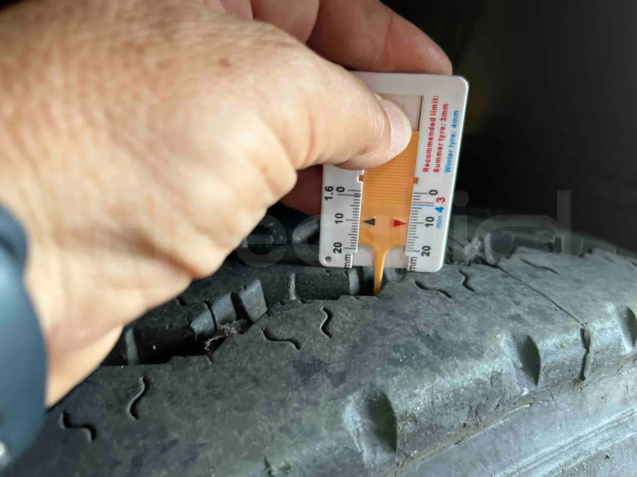 Iveco Citelis - Second Axle Left Side: Tyre Tread