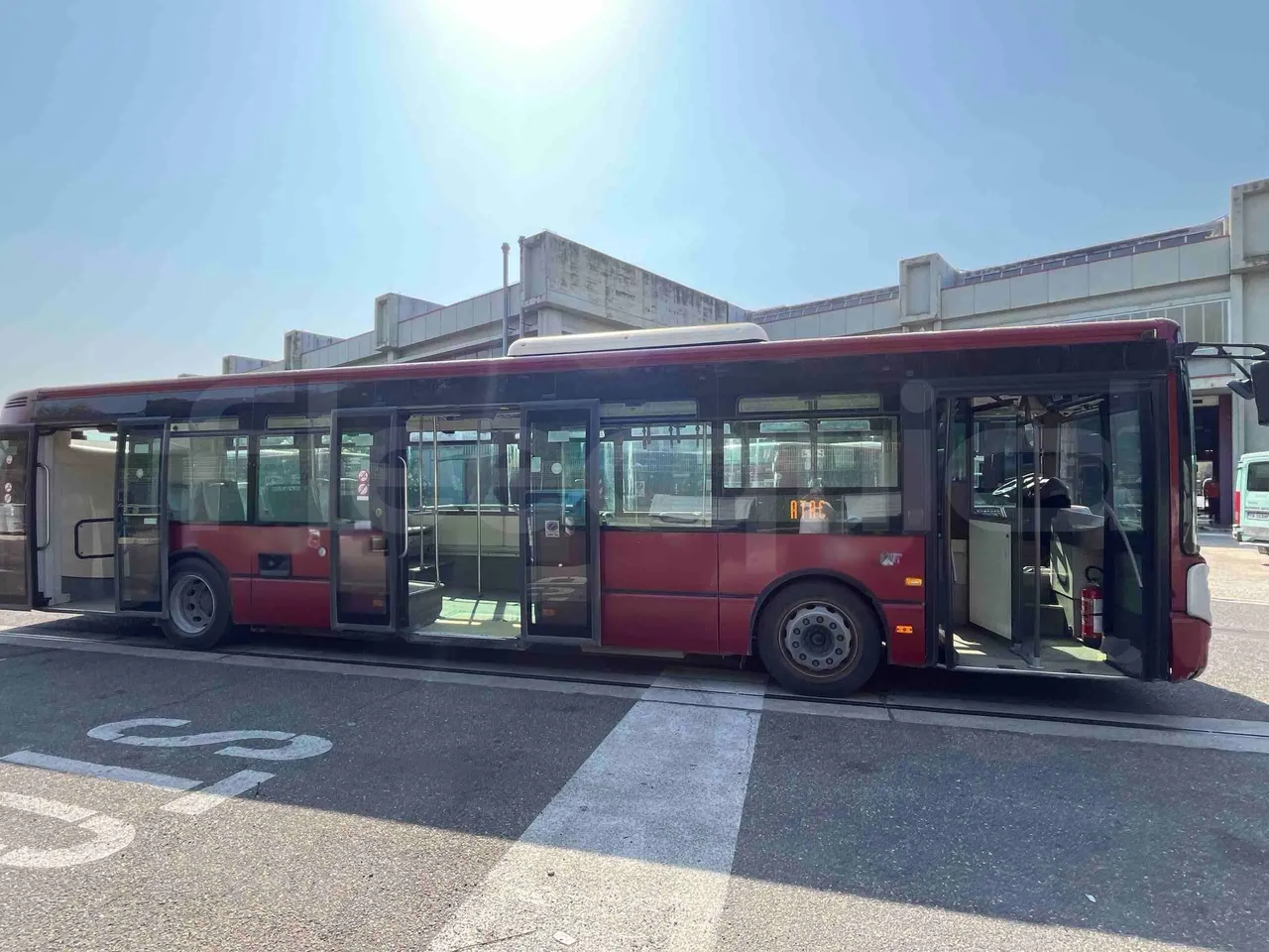 Iveco Citelis - right side doors open