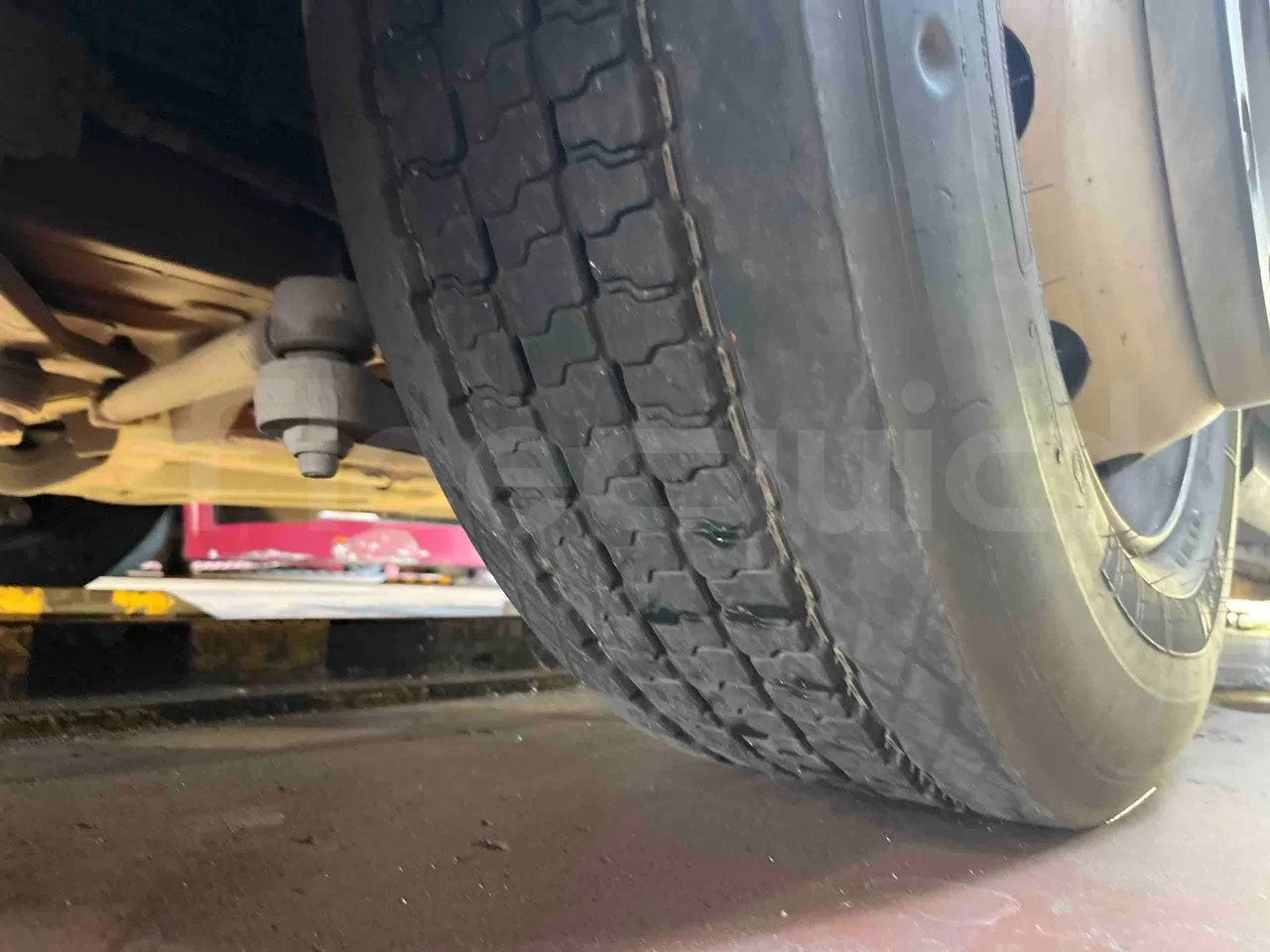 Iveco Citelis - rear left tire photo