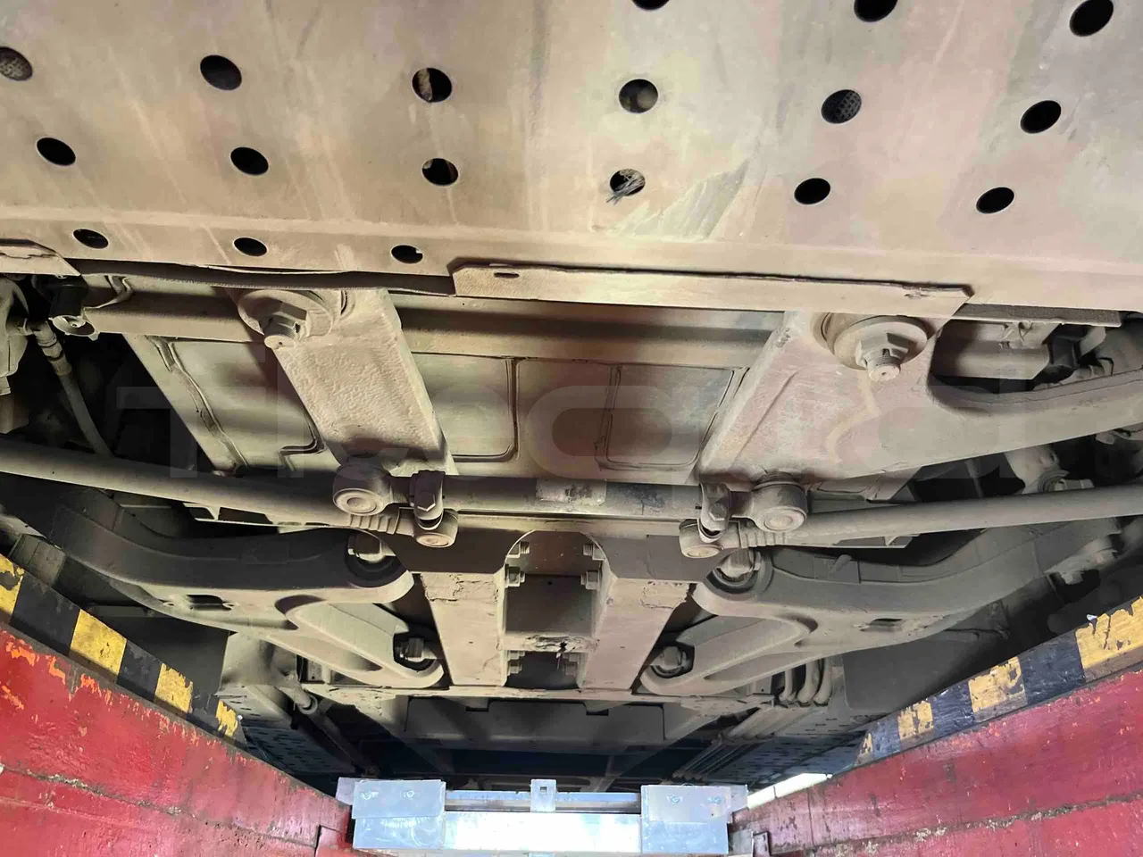 Iveco Citelis - front axle central