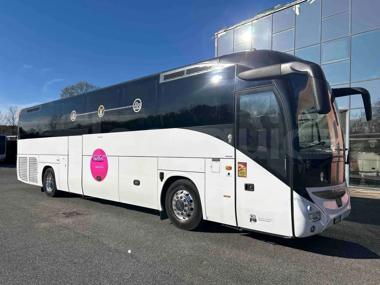 Iveco Magelys SFR2XX - EUR6 - 294kW - 12.265m - Base cover photo